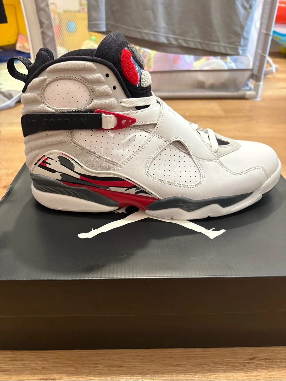 Air Jordan 8 Retro Bugs Bunny 2013 Size 10.5 Mint Never Worn DS OG Box